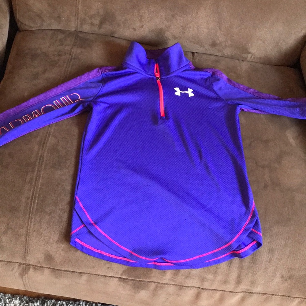 Underarmour girls pull over